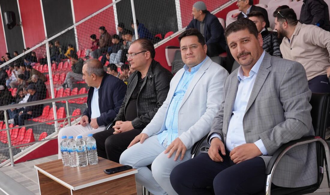 Bolvadin Kaymakamı Ali Arıkan ve Belediye Başkanı Derviş Aynacı, Bolvadin