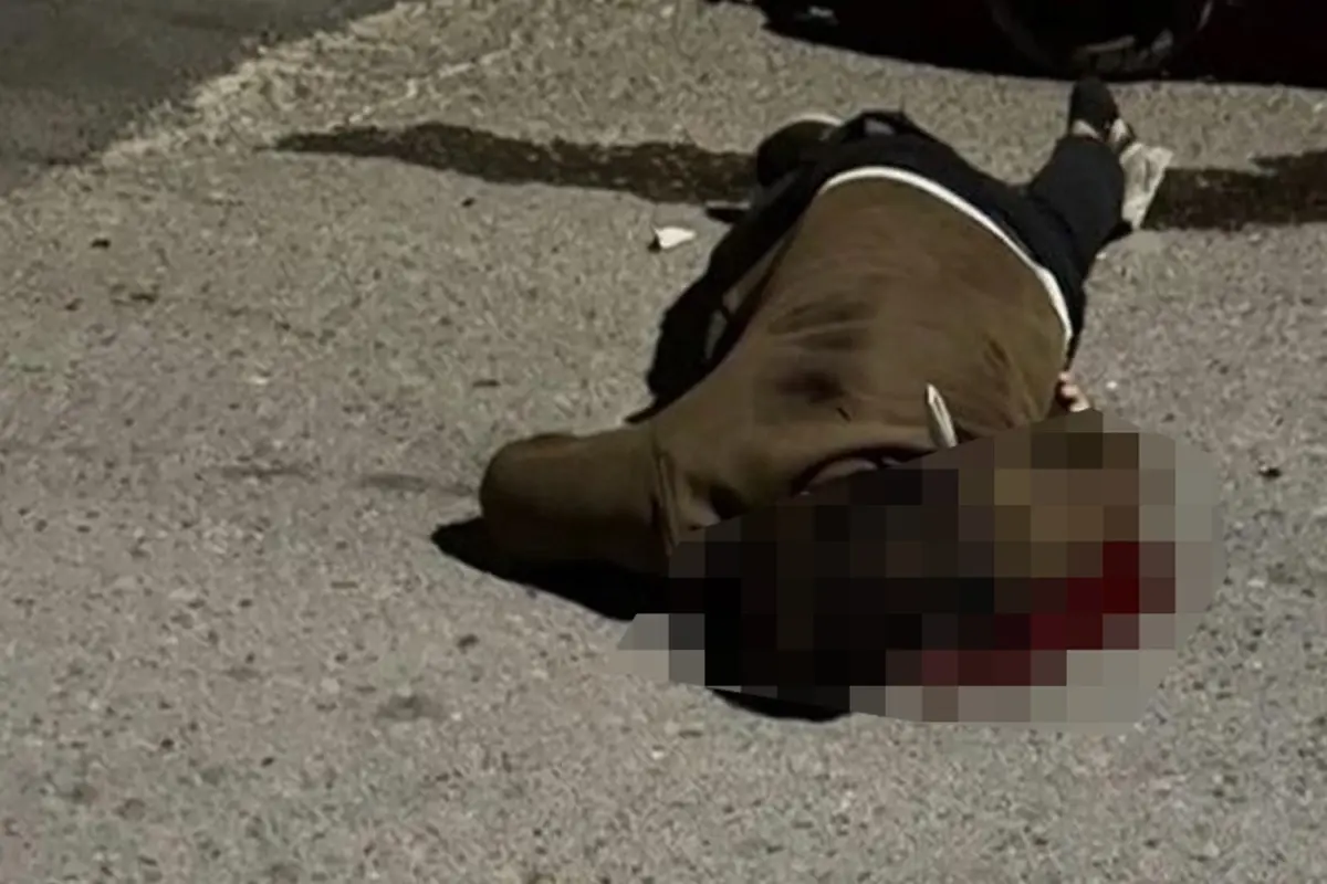 Sokakta uğradığı bıçaklı saldırı sonrası hastaneye gitmeye çalışan 32 yaşındaki