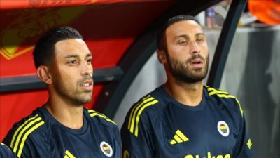 Sarı-lacivertli kulüp yaptığı açıklamada İrfan Can Kahveci ve Cenk Tosun’un