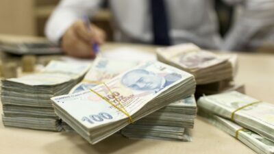 MHP Genel Başkan Yardımcısı Mustafa Kalaycı, vatandaşlardan vergi ve sigorta