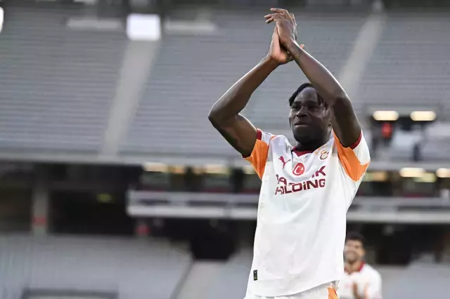 Galatasaray Teknik Direktörü Okan Buruk, sakatlığı bulunan Wilfried Singo’nun en
