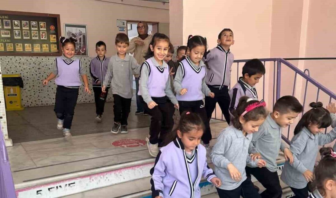 Afyonkarahisar’ın Şuhut ilçesinde Cumhuriyet İlkokulu’nda, "Yeşil Vatan-Benim Okulum Geleceğe Çare"