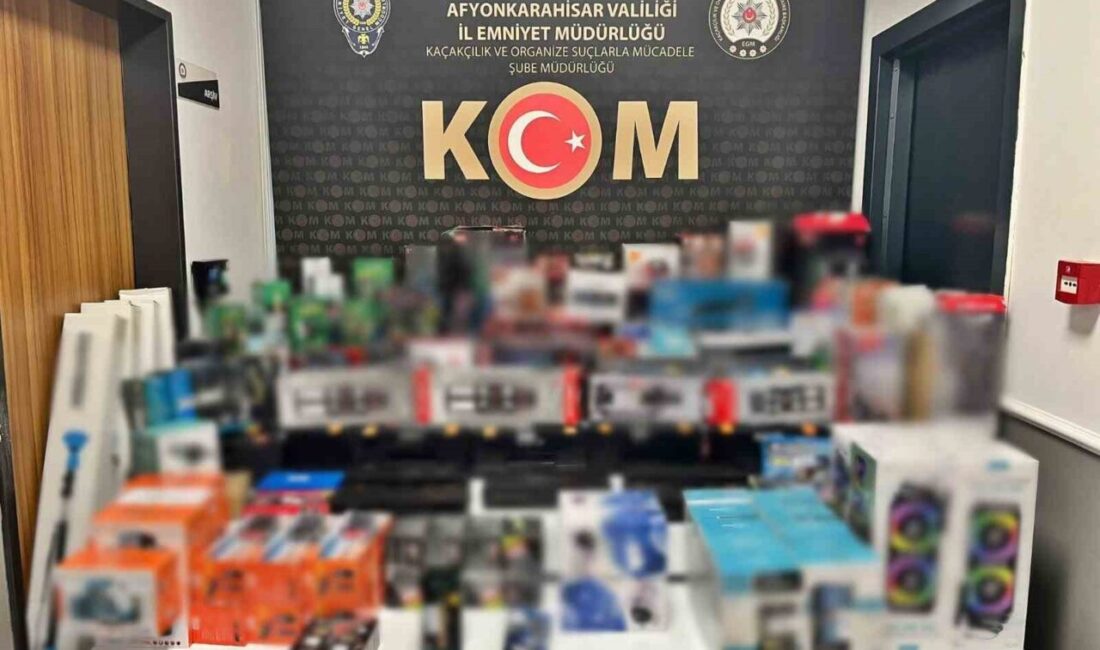 Afyon’da polisten kaçak elektronik ürün operasyonu Afyonkarahisar İl Emniyet Müdürlüğü ekipleri, ihbar üzerine bir ev ve