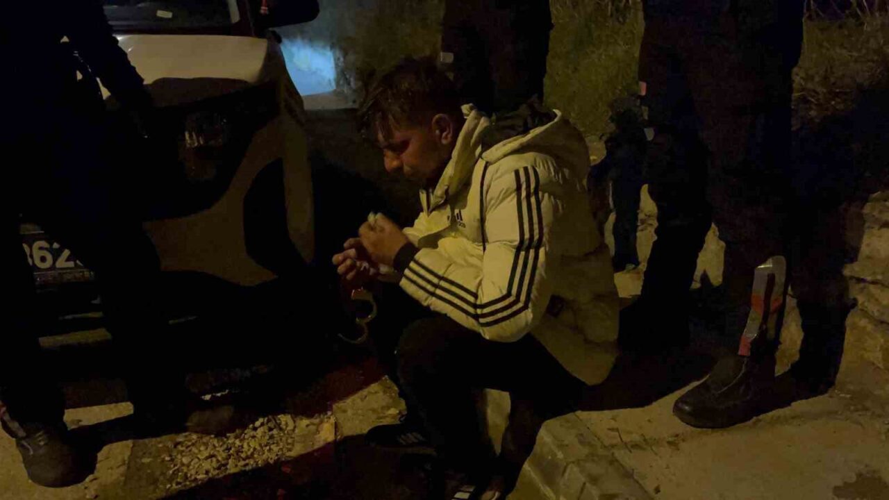 Kovalamaca, dün gece saatlerinde Erenköy Mahallesi’nde başladı.