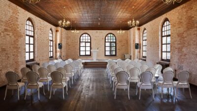 Belediyenin Evlendirme Servisi, restorasyonu tamamlanan Atatürk Kültür Merkezi'nde modern ve