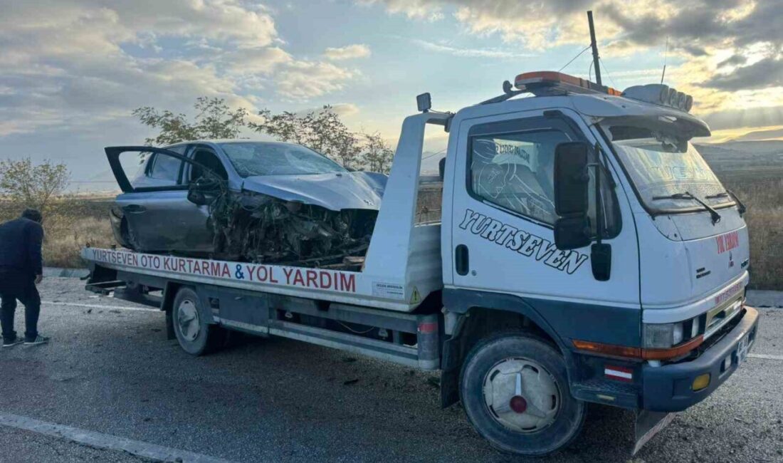 Afyon’da refüje giren otomobilde 2 kişi yaralandı Afyonkarahisar’da kontrolden çıkarak tol kenarındaki refüje giren otomobilde 2 kişi