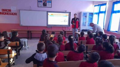 Afyonkarahisar'ın Sandıklı ilçesinde Kaymakamlık tarafından yürütülen "Aile Yılı" projesi çerçevesinde,