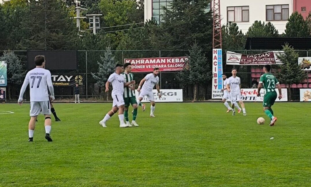 Afyonkarahisar Süper Amatör Ligi’nin 3. haftasında Şuhut Belediye Hisarspor, sahasında