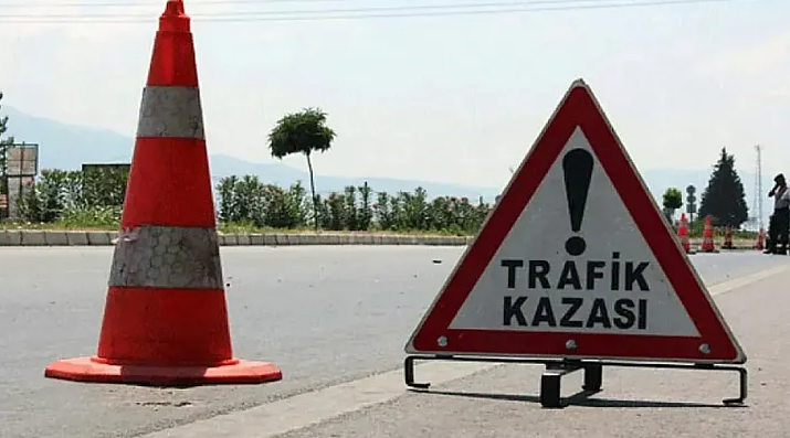 Bayram Gazi köyü yakınlarında trafik kazası Afyonkarahisar kent merkezine bağlı Bayram Gazi köyü yakınlarında meydana gelen
