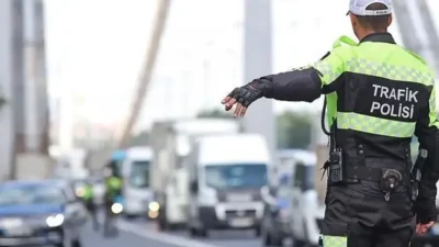 Anayasa Mahkemesi, aday sürücülerin ehliyetlerinin iptal edilmesine imkân veren yasa