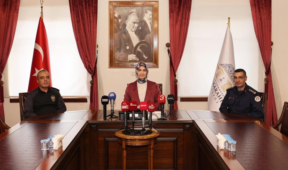 Vali Doç. Dr. Kübra Güran Yiğitbaşı, aylık basın bilgilendirme toplantısında