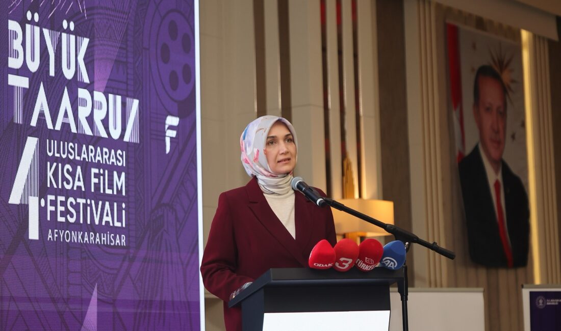 Büyük Taarruz 4. Uluslararası Kısa Film Festivali Başladı: Sinema Zulme Karşı Sorumluluk Vurgusu Kültür ve Turizm Bakanlığı himayesinde düzenlenen Büyük Taarruz 4. Uluslararası