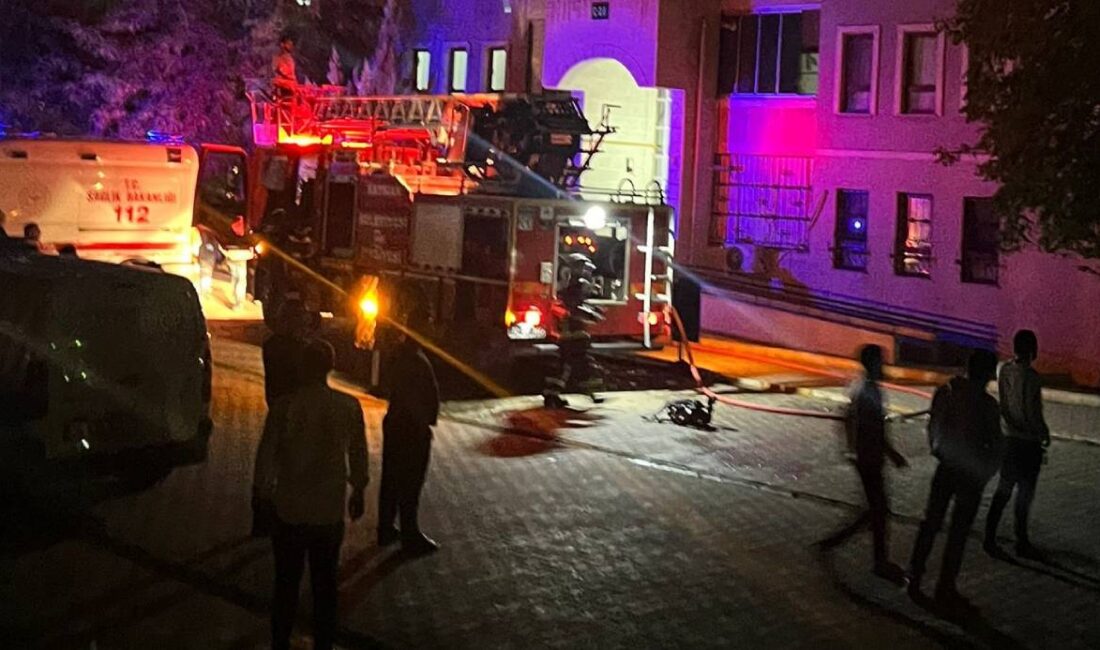Batman'da bir evde çıkan yangında mahsur kalan 77 yaşındaki yatalak