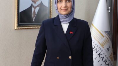 Vali Doç. Dr. Kübra Güran Yiğitbaşı: 10 Kasım, milletçe yalnızca