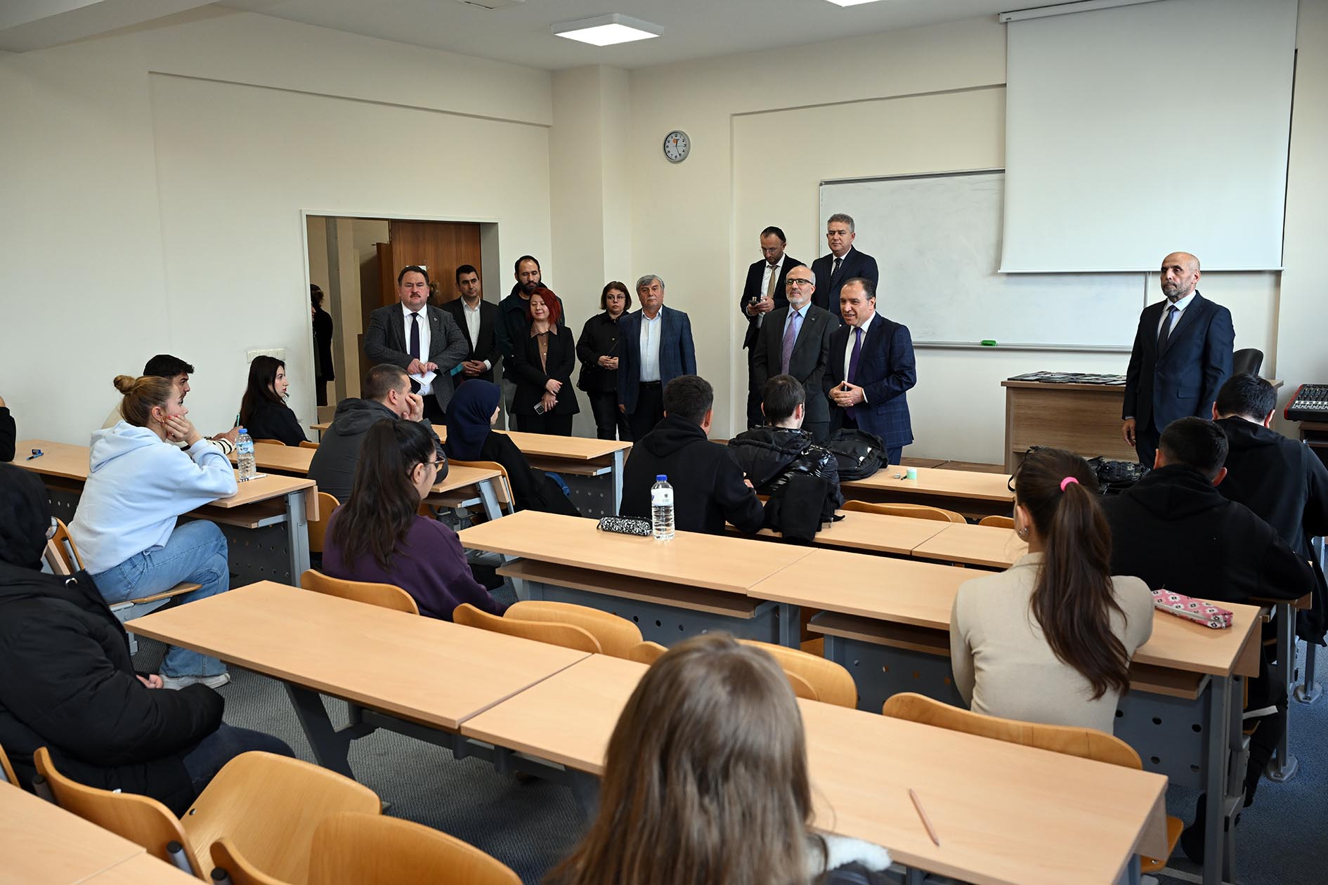 Şuhut Meslek Yüksekokulu’nu ziyaret eden Afyon Kocatepe Üniversitesi Rektörü Prof.