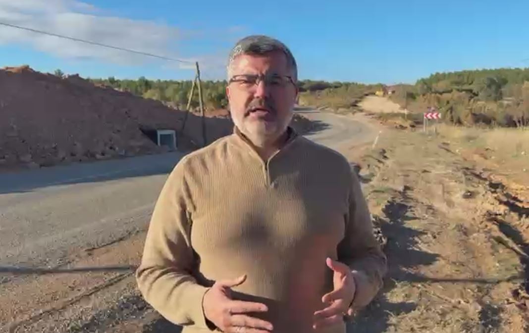 AK Parti Afyonkarahisar Milletvekili Ali Özkaya, Banaz–Hocalar–Sandıklı Karayolu üzerinde yürütülen