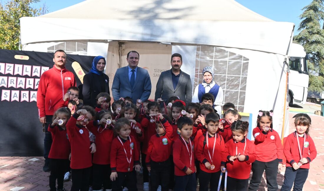 Çay Kaymakamı Hasan Hüsnü Türker, İlçe Milli Eğitim Müdürü M.