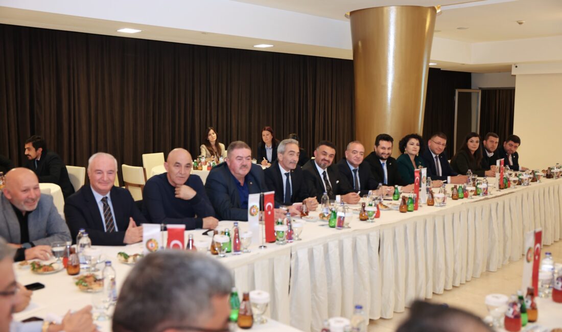 AK Parti Afyonkarahisar Ekonomi İşleri Başkanlığı tarafından düzenlenen Birinci İş