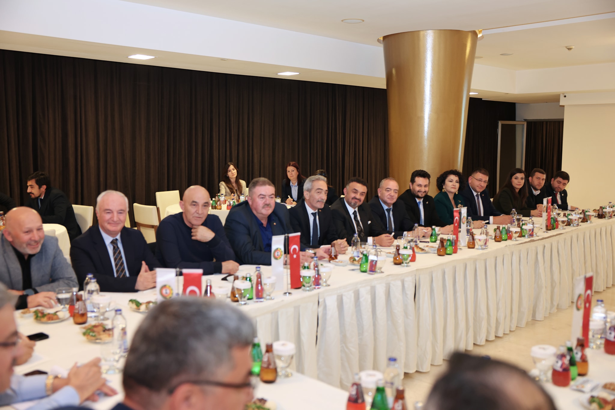 AK Parti Afyonkarahisar Ekonomi İşleri Başkanlığı tarafından düzenlenen Birinci İş