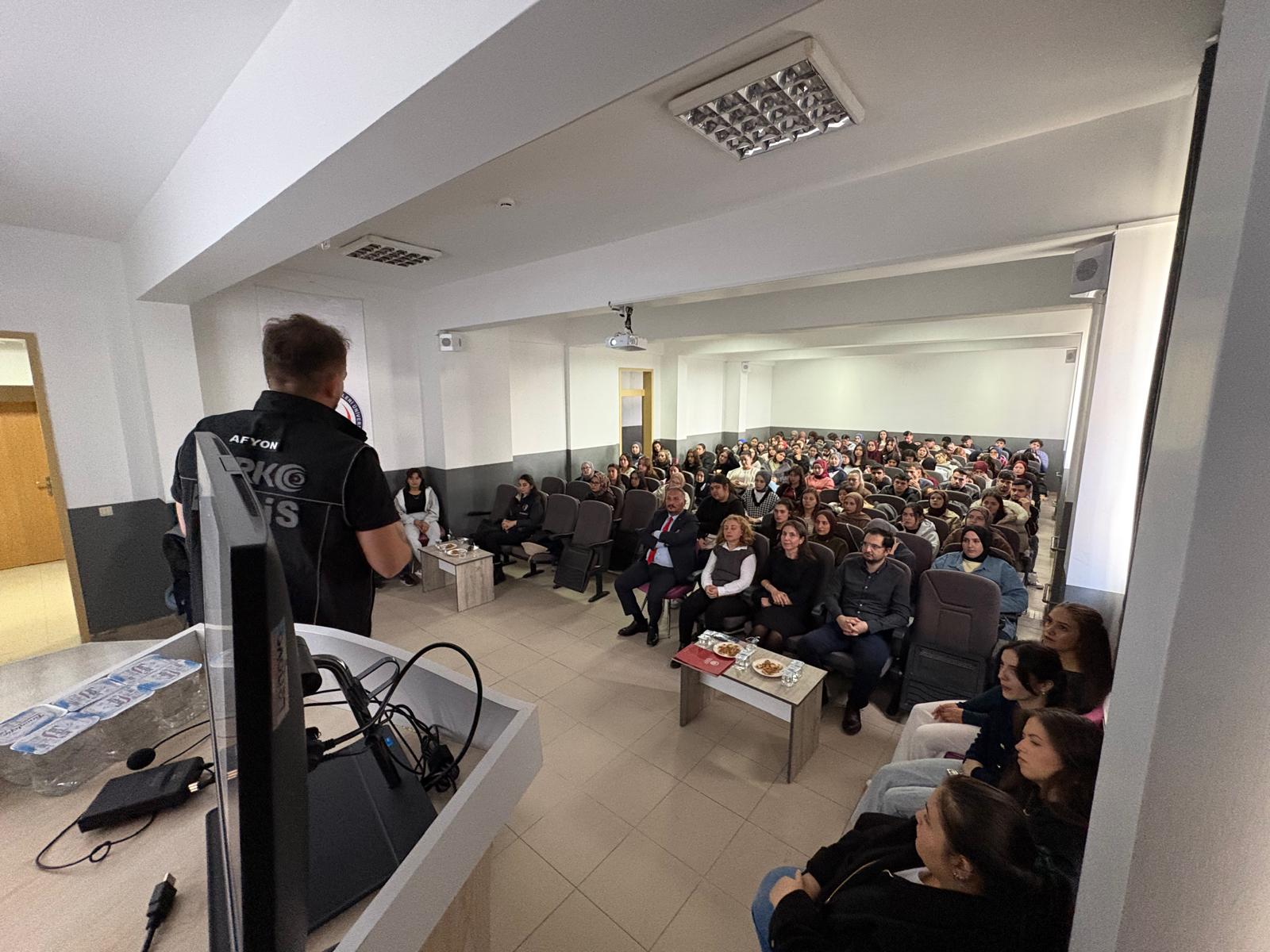 Şuhut Sağlık Hizmetleri Meslek Yüksekokulu (SHMYO), bağımlılıkla mücadele çalışmaları kapsamında