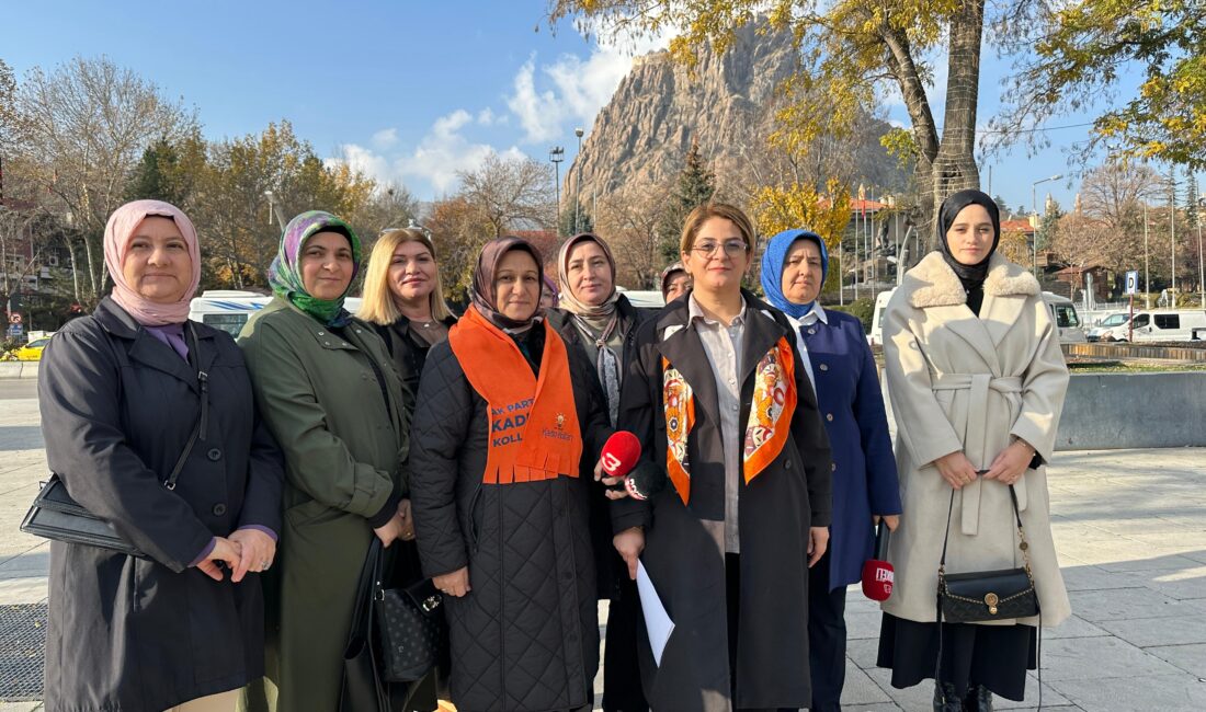 AK Parti Afyonkarahisar İl Kadın Kolları Başkanı Hülya Kalaycı, 25