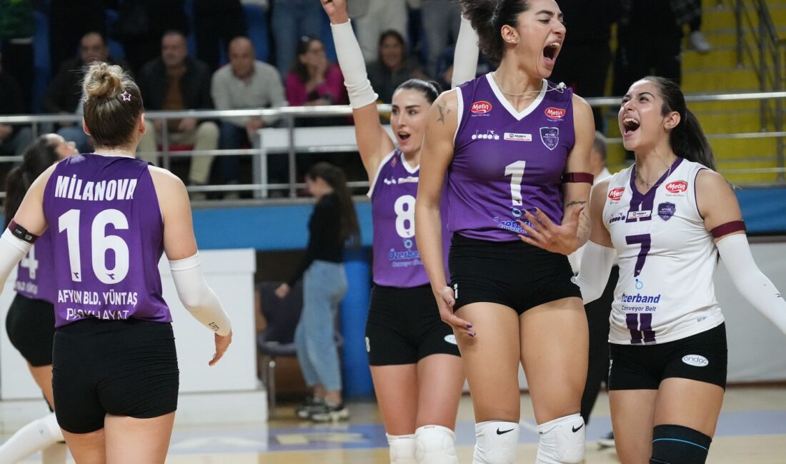 TVF Arabica Coffee House Kadınlar Voleybol 1. Ligi’nde mücadele eden