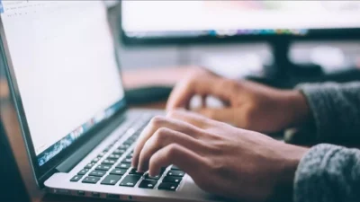 Öğle saatlerinden itibaren Türkiye’nin farklı bölgelerinde kullanıcılar birçok internet sitesine