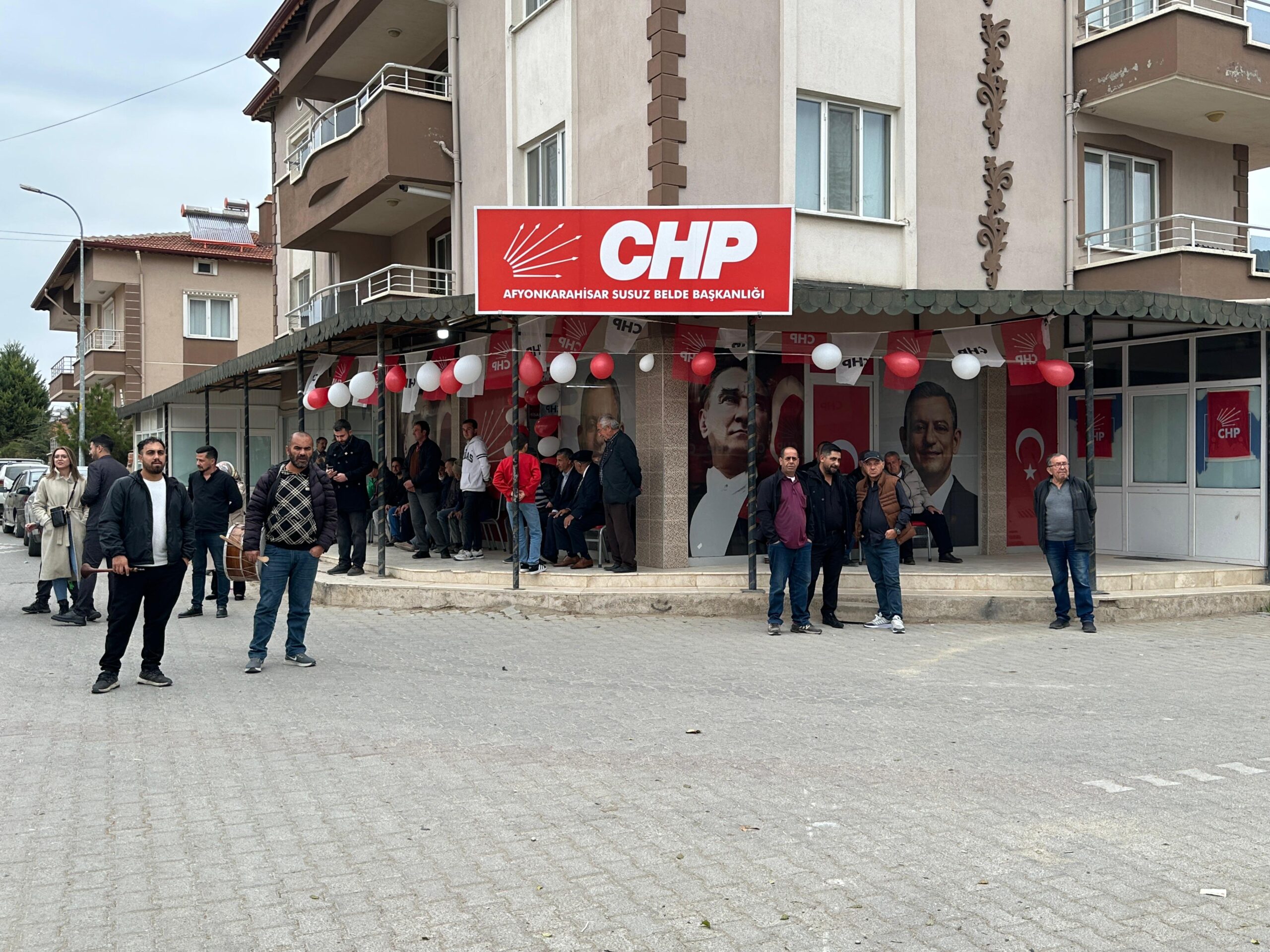 Cumhuriyet Halk Partisi (CHP) Afyonkarahisar Susuz Belde Başkanlığı'nın açılışı düzenlenen