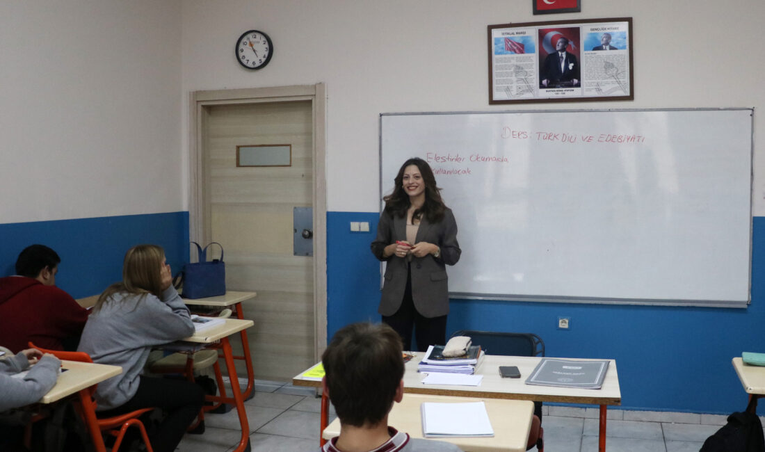 AFYONKARAHİSAR'da üniversite eğitimini tamamlayıp edebiyat öğretmeni olan Şeyma Yuka Köken