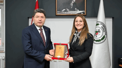 Görüşmede, Avukatların KVKK kapsamında karşılaştıkları problemler, CMK beraat vekalet ücretleri,