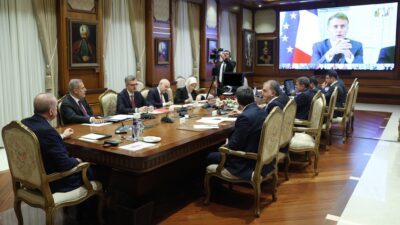 Cumhurbaşkanlığı İletişim Başkanı Burhanettin Duran, Sosyal Medya Hesabından Yaptığı Paylaşımda,