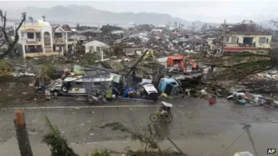 Güneydoğu Asya ülkesi Filipinler’de Kalmaegi Tayfunu etkili oldu. Visayas bölgesi,