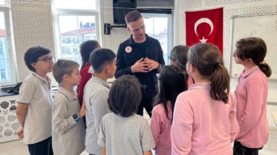 Afyonkarahisar’da “NÜFUS101: Hayatınızın Her Anında” adlı proje kapsamında öğrencilere ve