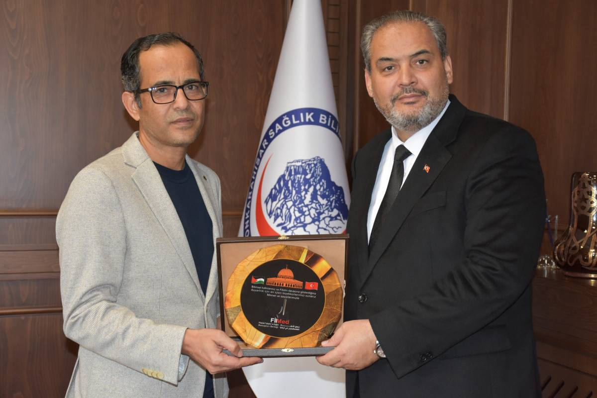 AFSÜ Rektörü Prof. Dr. Adem Aslan, Filistinli Tabipler ve Sağlık