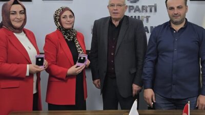 AK Parti Şuhut İlçe Başkanlığı, üye kayıt çalışmalarında gösterdiği üstün