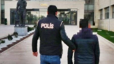 Afyonkarahisar'da FETÖ terör örgütüne yönelik yapılan operasyonda biri aktif kamu