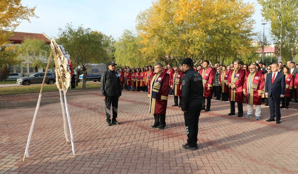 Türkiye Cumhuriyeti’nin kurucusu, büyük önder Gazi Mustafa Kemal Atatürk, ebediyete