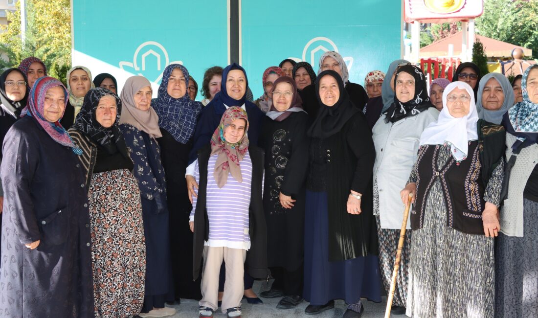 Başkan Kılınçarslan, Halk Günü’nde kadınlarla buluştu İscehisar Belediye Başkanı Seyhan Kılınçarslan, Kadınlara Özel Halk Günü Toplantısı’nda