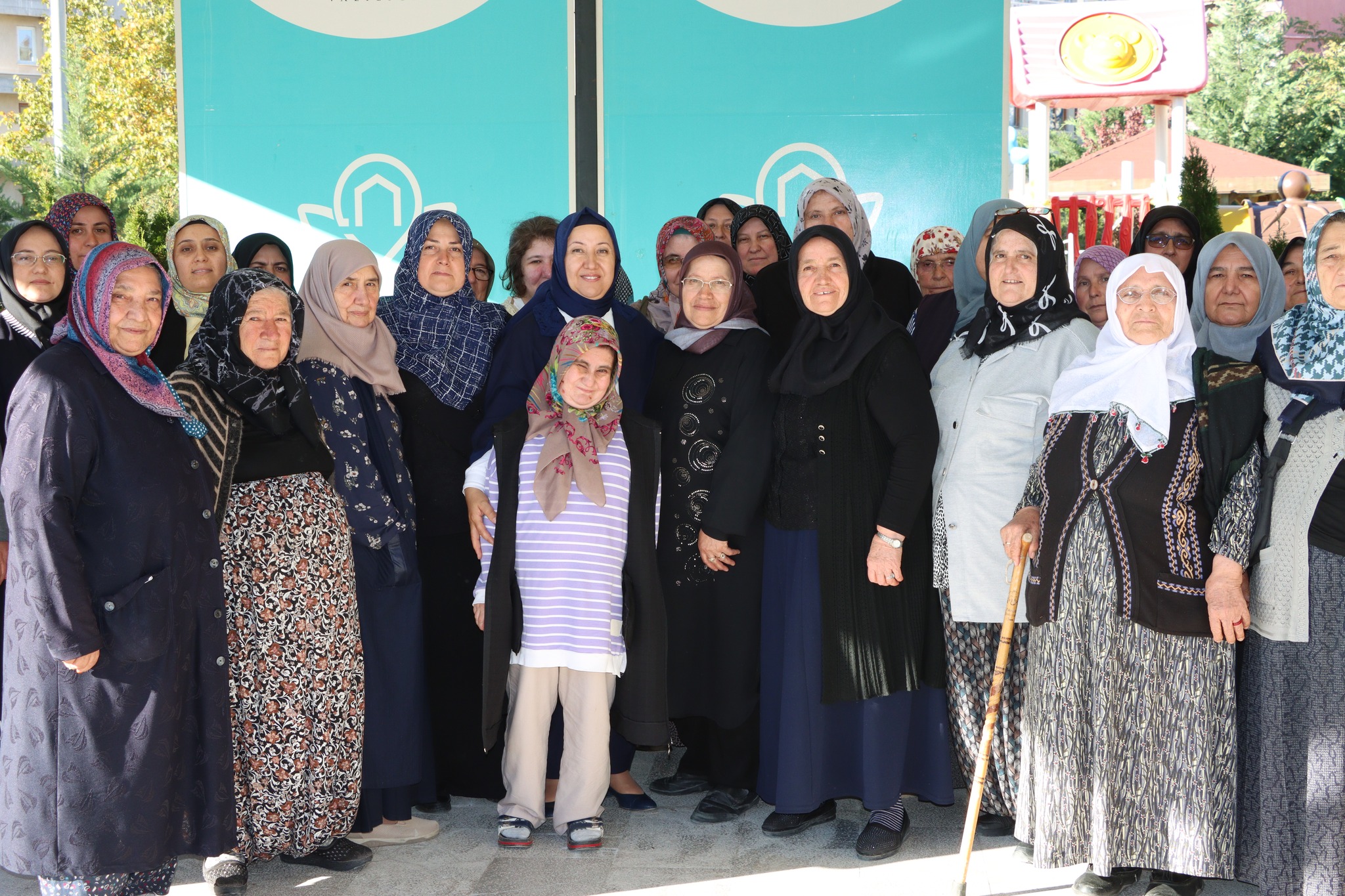 İscehisar Belediye Başkanı Seyhan Kılınçarslan, Kadınlara Özel Halk Günü Toplantısı’nda