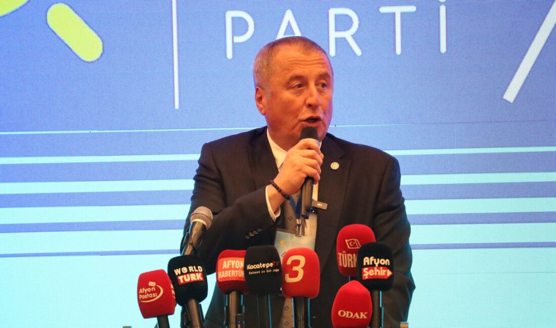 İYİ Parti Genel Başkan Yardımcısı ve Afyonkarahisar Milletvekili Hakan Şeref