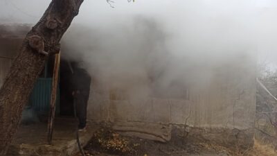 Afyonkarahisar’ın Şuhut ilçesine bağlı Karaadilli beldesinde yaşanan ev yangını itfaiye