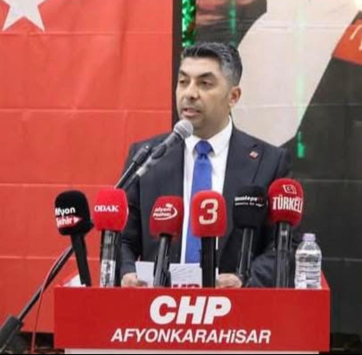 İktidarı sert sözlerle eleştiren CHP Merkez İlçe Başkanı Murat Albayrak,