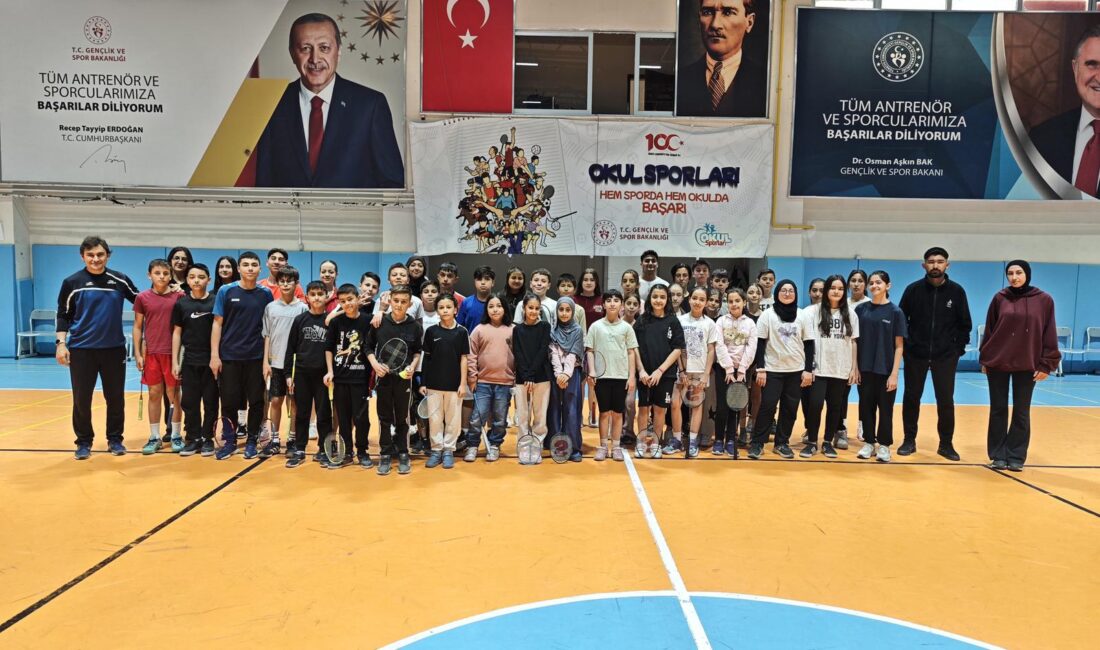 24 Kasım Öğretmenler Günü etkinlikleri kapsamında düzenlenen ferdi badminton turnuvası,