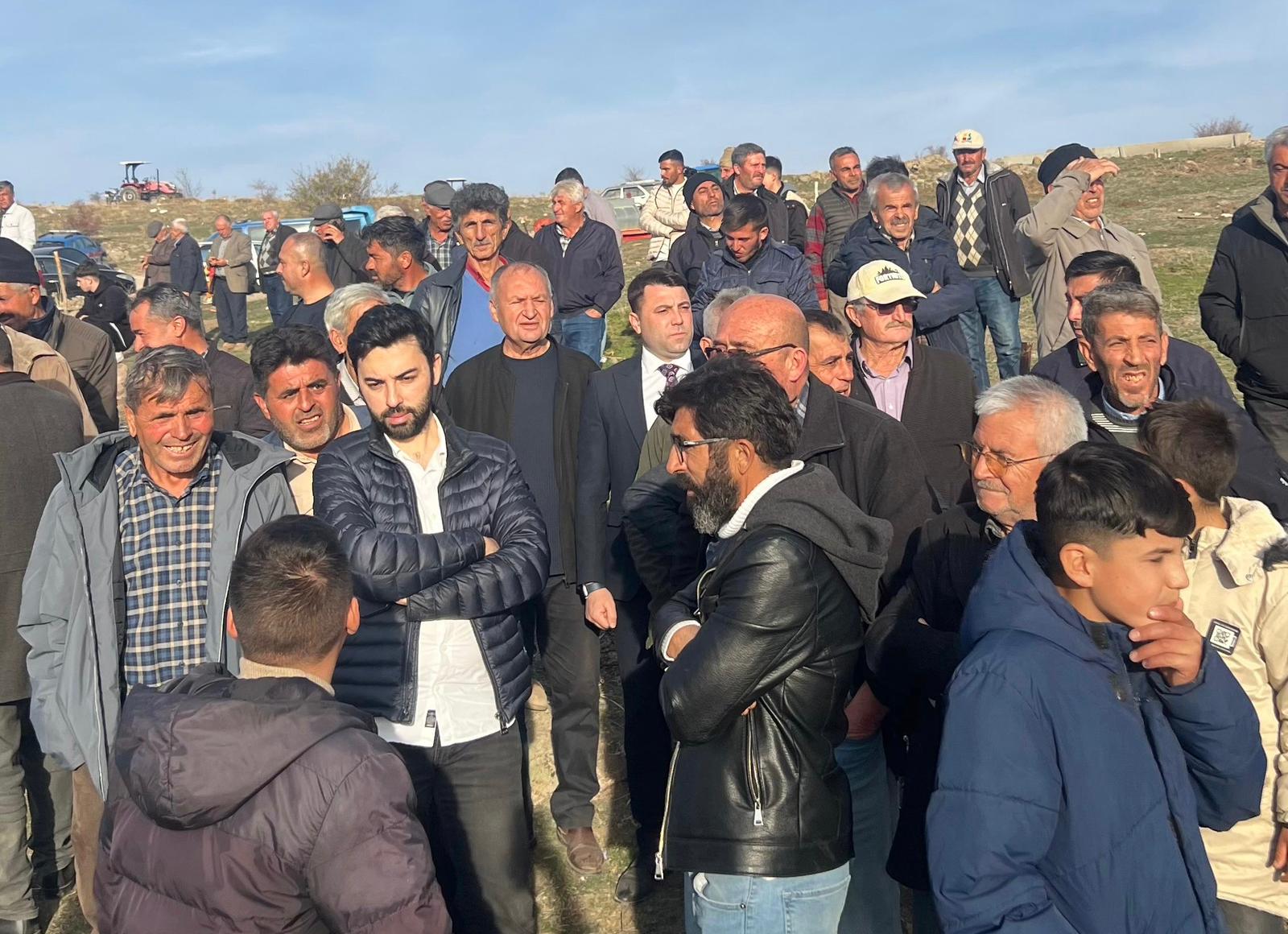 Afyonkarahisar’ın Taşoluk Beldesi’nde uzun süredir tartışma konusu olan kil ocağı