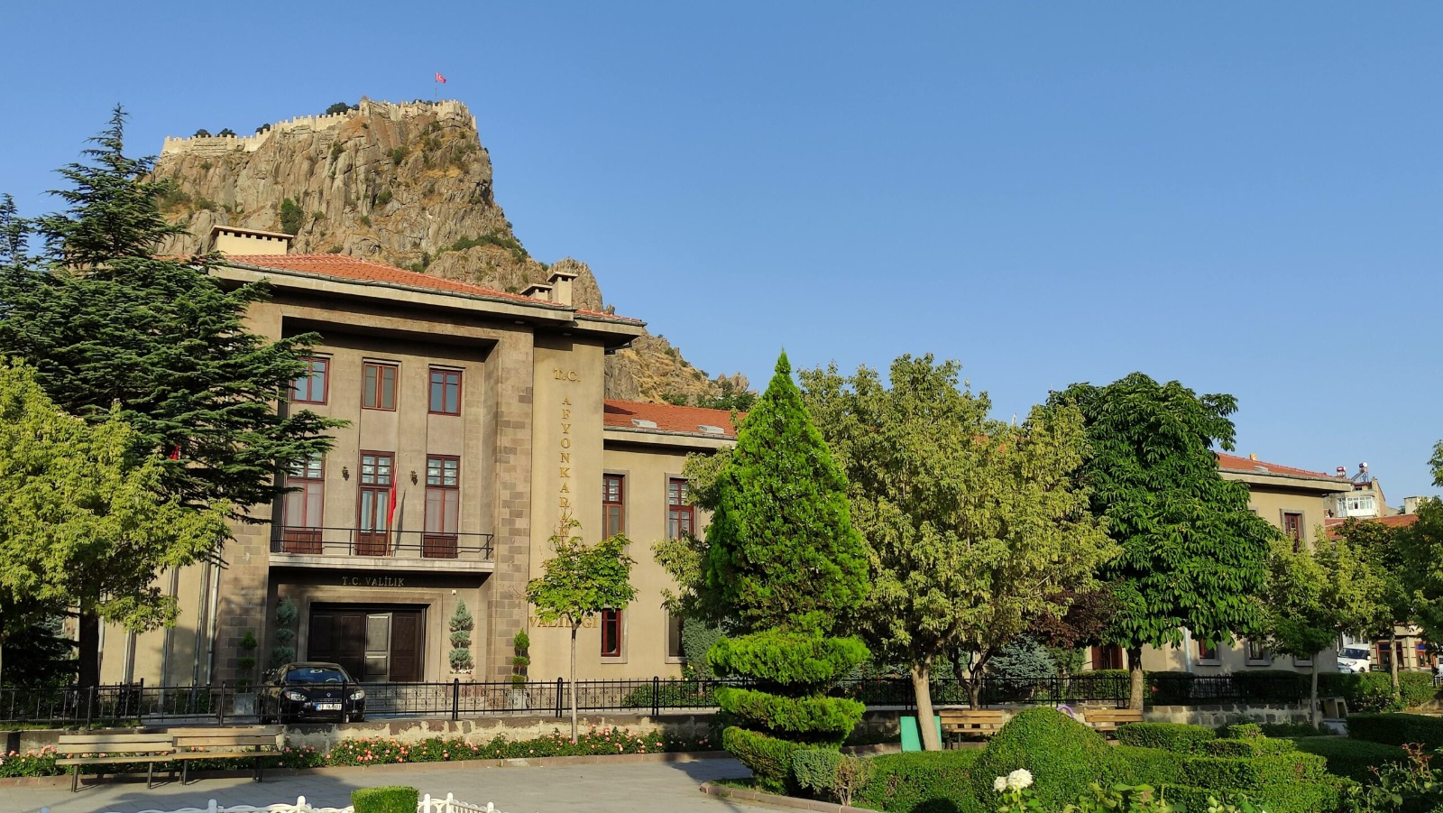 Afyonkarahisar’ın Taşoluk Beldesi’nde açılması planlanan kil madeni, halkın tepkisi üzerine