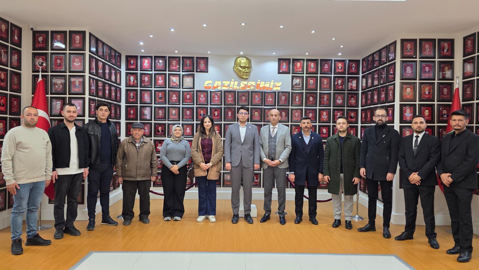 Zafer Partisi Afyonkarahisar İl Başkanı Gökhan Katırcı ve parti teşkilatı,