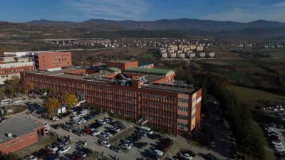 Bolu Abant İzzet Baysal Üniversitesi Diş Hekimliği Fakültesi'nde eğitim gören