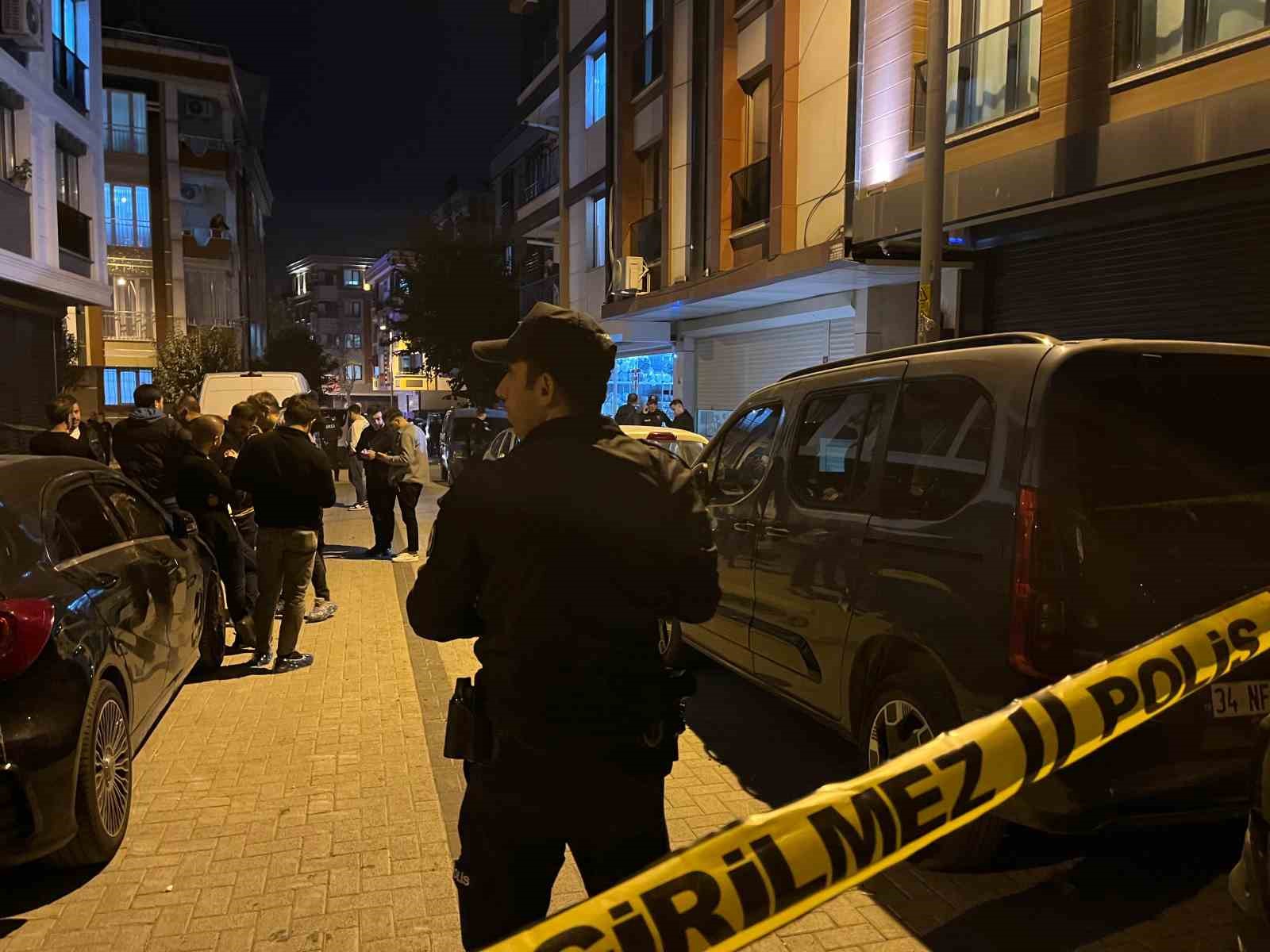 İstanbul Zeytinburnu’nda bir iş yerinde çıkan silahlı çatışmada iş yeri