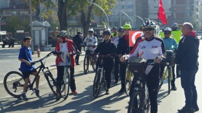 Afyonkarahisar’da, Mustafa Kemal Atatürk’ün ebediyete intikalinin 87. yıl dönümünde anlamlı