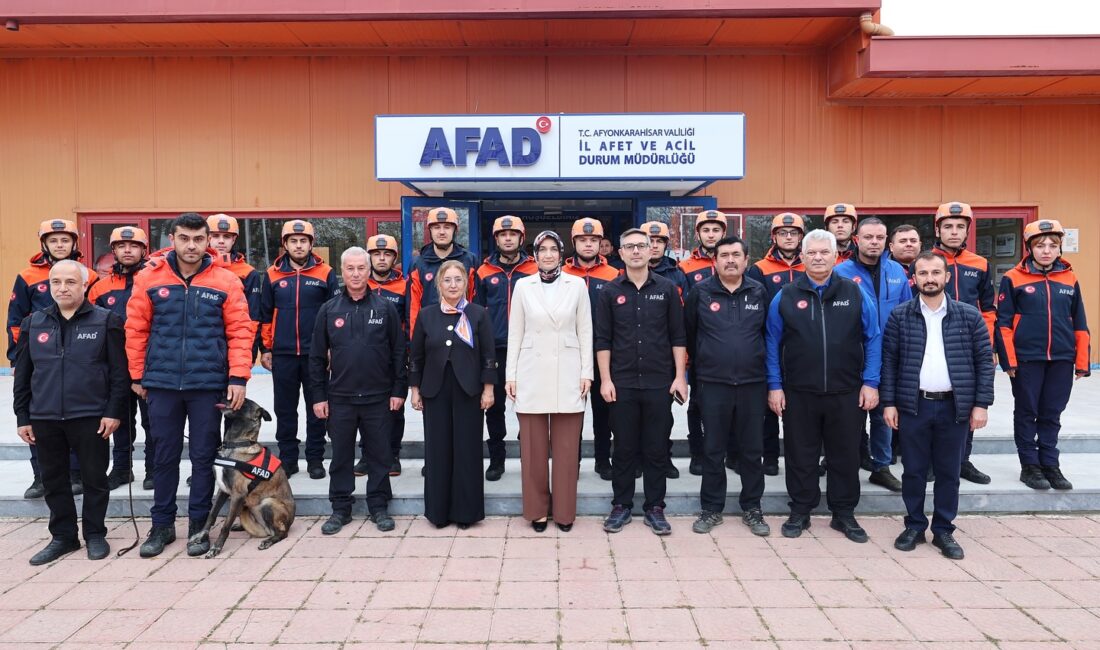 Afyonkarahisar’da, Valilik himayesinde yürütülen “farkıMda mısın?” projesi kapsamında düzenlenen “Afetlerde